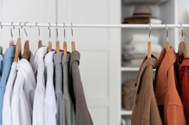 5 Tips for Organizing a Small Closet
